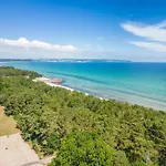 Prora - Ferienwohnung Mit Meerblick Und Strandkorb Am Strand - Fruehlicht
