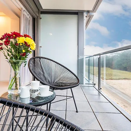 Prora - Ferienwohnung Mit Meerblick Und Strandkorb Am Strand - Fruehlicht 빈츠